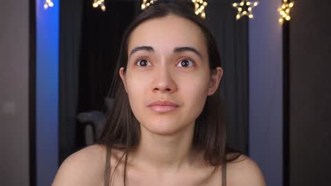  Gwen  online show from 10, 1, 2025