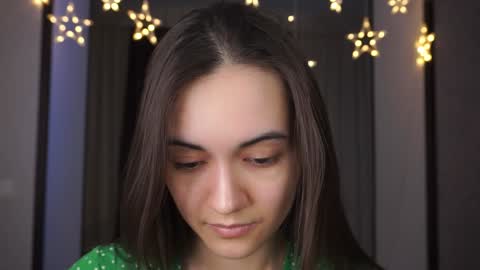  Gwen  online show from 18, 1, 2025