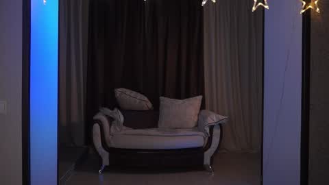  Gwen  online show from 8, 2, 2025