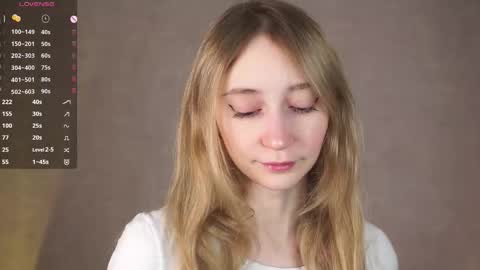  Gwen  online show from 3, 10, 2025