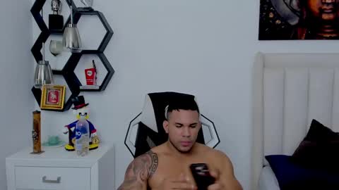 Snapshot of _matthew_santos_ chatting on 16, 12, 2024 _matthew_santos_ online show from 16, 12, 2024