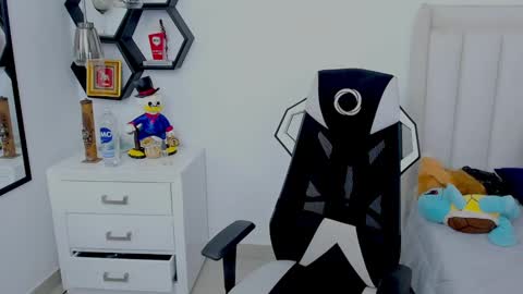 Snapshot of _matthew_santos_ chatting on 20, 12, 2024 _matthew_santos_ online show from 20, 12, 2024