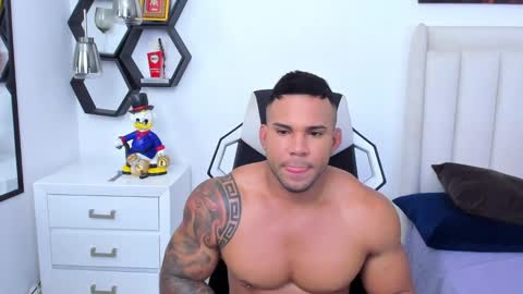 Snapshot of _matthew_santos_ chatting on 26, 1, 2025 _matthew_santos_ online show from 26, 1, 2025