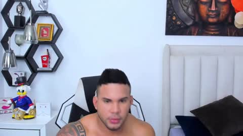 Snapshot of _matthew_santos_ chatting on 8, 2, 2025 _matthew_santos_ online show from 8, 2, 2025