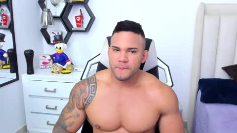 Snapshot of _matthew_santos_ chatting on 9, 2, 2025 _matthew_santos_ online show from 9, 2, 2025