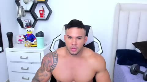 Snapshot of _matthew_santos_ chatting on 9, 2, 2025 _matthew_santos_ online show from 9, 2, 2025