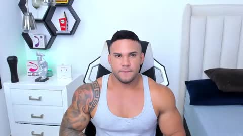 Snapshot of _matthew_santos_ chatting on 23, 2, 2025 _matthew_santos_ online show from 23, 2, 2025