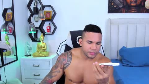 Snapshot of _matthew_santos_ chatting on 30, 9, 2025 _matthew_santos_ online show from 30, 9, 2025