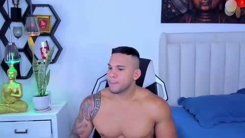 Snapshot of _matthew_santos_ chatting on 28, 10, 2025 _matthew_santos_ online show from 28, 10, 2025