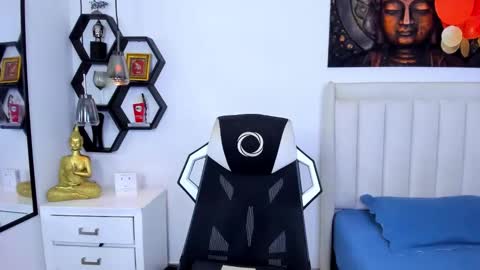 _matthew_santos_ online show from 21, 12, 2025