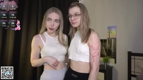 Snapshot of _medal_of_horny_ chatting on 11, 10, 2025 Elva and Kate online show from 11, 10, 2025