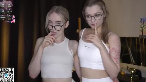 Snapshot of _medal_of_horny_ chatting on 16, 10, 2025 Elva and Kate online show from 16, 10, 2025