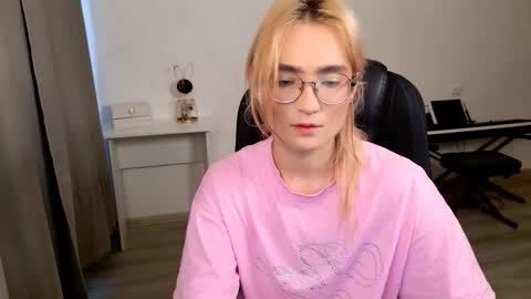 _meow_neko_ online show from 19, 1, 2026