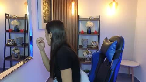 Mia online show from 3, 2, 2026