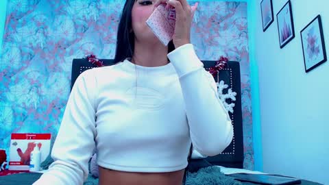 Mia Monroe online show from 4, 1, 2025