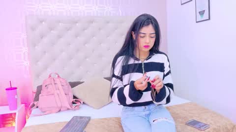 Mia Monroe online show from 1, 2, 2026