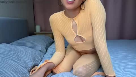 Snapshot of _miamagdalena chatting on 2, 10, 2025 Mia Magdalena online show from 2, 10, 2025