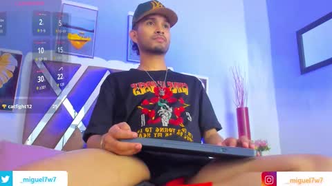 Snapshot of _miguel7w7 chatting on 21, 11, 2025 miguel tomorrow from 200 pm Colombia to 1000 pm online show from 21, 11, 2025