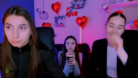 Snapshot of _mila_fire chatting on 4, 3, 2026 your Mila online show from 4, 3, 2026