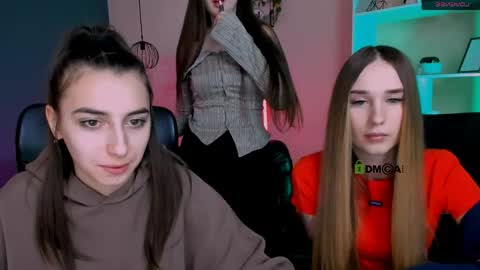 Snapshot of _mila_fire chatting on 17, 3, 2026 your Mila online show from 17, 3, 2026