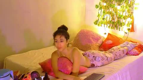 karoline uwu online show from 2, 10, 2025