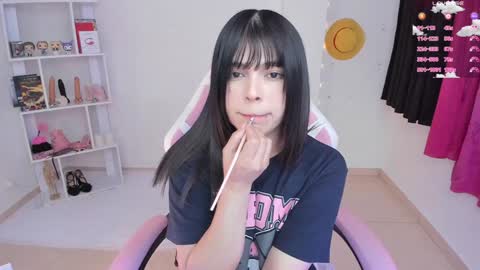 Hanna  Idependent Model   online show from 1, 2, 2025