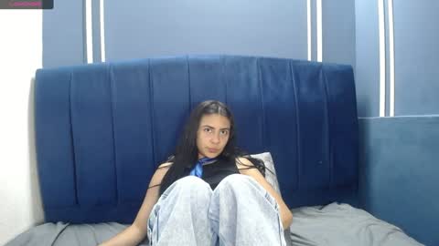 Molly online show from 4, 2, 2025