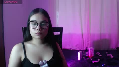 _moon_rosee online show from 15, 3, 2026