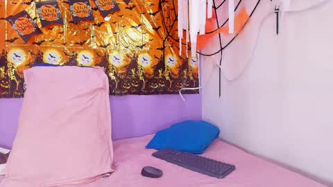 Snapshot of _mystic_luna chatting on 19, 10, 2025 Luna online show from 19, 10, 2025