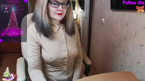 Snapshot of _natali_ chatting on 5, 2, 2025 MagicWoman online show from 5, 2, 2025
