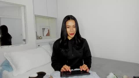 Snapshot of _nathaliesex chatting on 15, 10, 2025 independent model natha online show from 15, 10, 2025