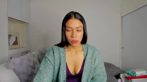 independent model natha online show from 4, 2, 2026