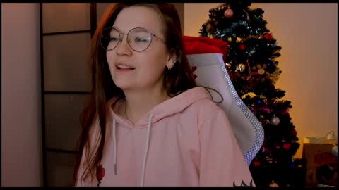 Mia with a big heart  online show from 22, 12, 2024