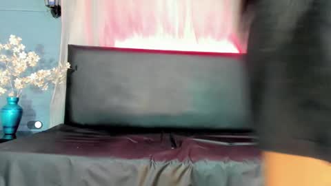 Snapshot of _nickyminach chatting on 12, 12, 2024 Nicky Please help me with your thumbs up its importan online show from 12, 12, 2024