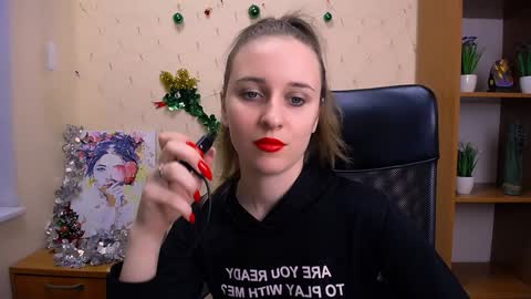 Snapshot of _nicole_new chatting on 18, 12, 2024 Nica online show from 18, 12, 2024
