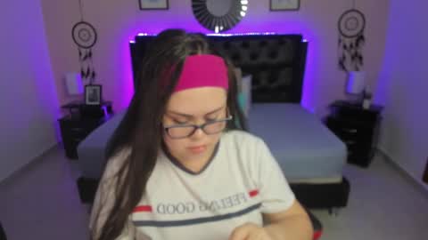 Olivia jones online show from 26, 9, 2025