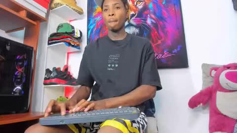 Snapshot of _pantera_09 chatting on 14, 9, 2025 Kevin online show from 14, 9, 2025