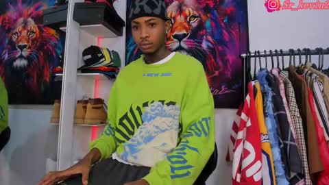 Snapshot of _pantera_09 chatting on 31, 10, 2025 Kevin online show from 31, 10, 2025