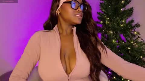 Snapshot of _paris_salvatore_1 chatting on 30, 11, 2025 Paris online show from 30, 11, 2025