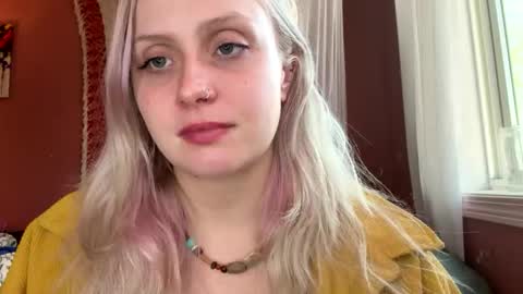 Snapshot of _peaceoutgirlscout_ chatting on 26, 10, 2025 _peaceoutgirlscout_ online show from 26, 10, 2025