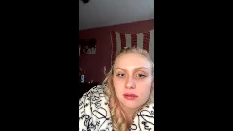 Snapshot of _peaceoutgirlscout_ chatting on 26, 11, 2025 _peaceoutgirlscout_ online show from 26, 11, 2025