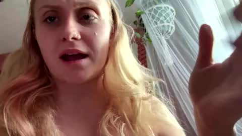 Snapshot of _peaceoutgirlscout_ chatting on 30, 11, 2025 _peaceoutgirlscout_ online show from 30, 11, 2025