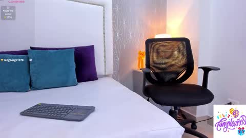  peach1  online show from 14, 10, 2025