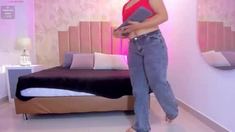 Snapshot of _peach1_ chatting on 6, 11, 2025 peach1 online show from 6, 11, 2025