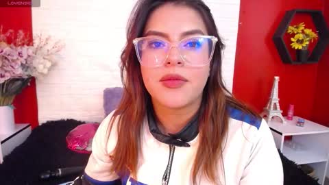 Snapshot of _poison_sweet chatting on 8, 10, 2025 Laura online show from 8, 10, 2025