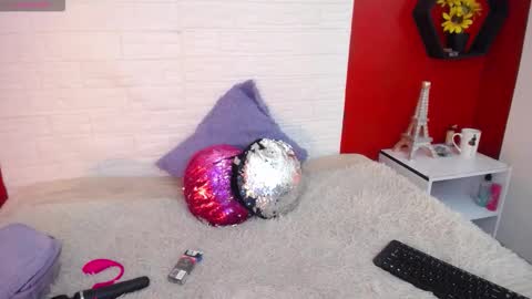 Snapshot of _poison_sweet chatting on 20, 10, 2025 Laura online show from 20, 10, 2025
