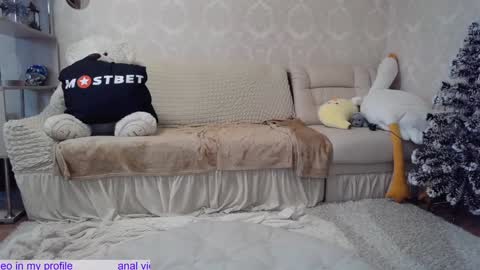 _pretty_fox_ online show from 14, 12, 2024
