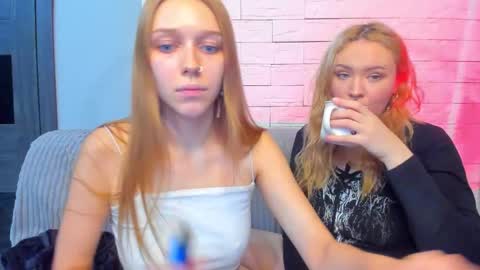 Snapshot of _prettybaby_ chatting on 15, 12, 2025 _prettybaby_ online show from 15, 12, 2025