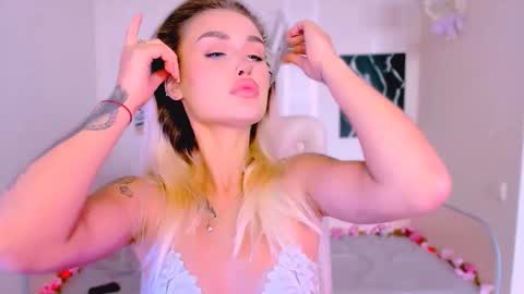 _ravena online show from 5, 10, 2025