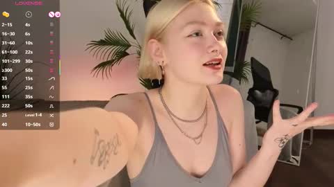 Snapshot of _rude_girl_ chatting on 10, 11, 2025 Eve online show from 10, 11, 2025